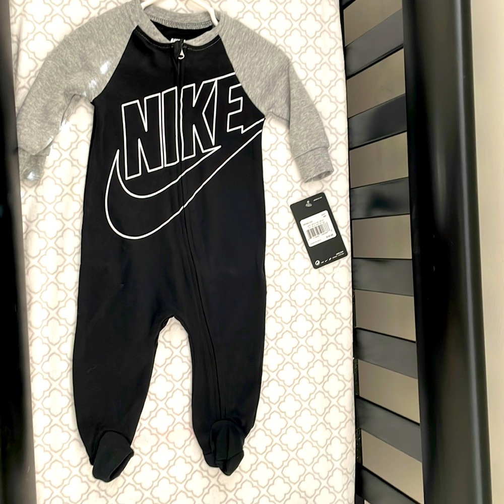 Nike infant one-piece footed jumper. Size 6 month.